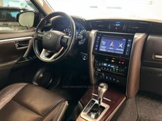 TOYOTA HILUX 2.8 SRX 4X4 CD 16V 2017/2017 LUIGGI AUTOMÓVEIS CARLOS BARBOSA / Carros no Vale