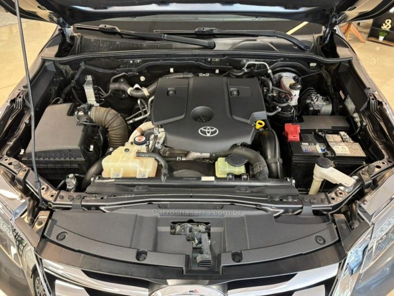 TOYOTA HILUX SW4 2.8 SRX 4X4 16V TURBO INTERCOOLER 2017/2017 LUIGGI AUTOMÓVEIS CARLOS BARBOSA / Carros no Vale TOYOTA HILUX SW4 2.8 SRX 4X4 16V TURBO INTERCOOLER 2017/2017 LUIGGI AUTOMÓVEIS CARLOS BARBOSA / Carros no Vale