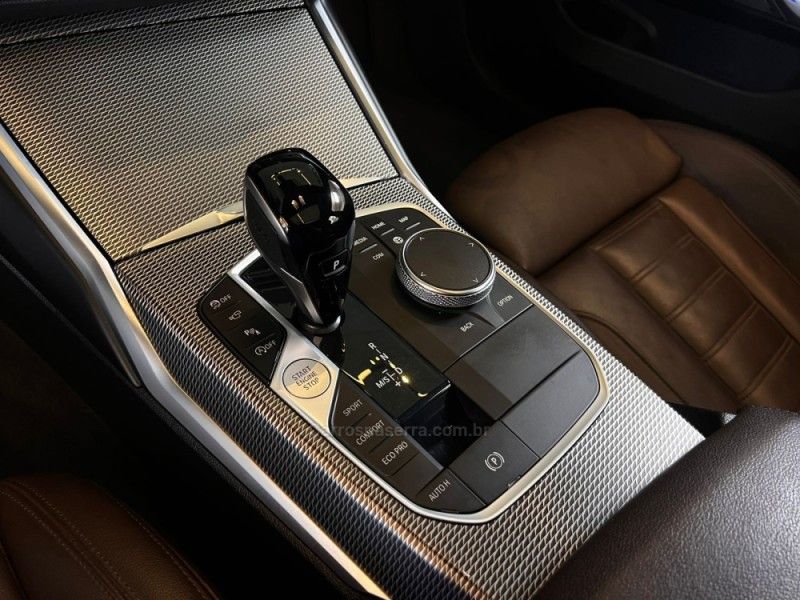 BMW 330I 2.0 M SPORT 16V 2019/2019 AUTOGRIF MOTORS CAMPO BOM / Carros no Vale BMW 330I 2.0 M SPORT 16V 2019/2019 AUTOGRIF MOTORS CAMPO BOM / Carros no Vale