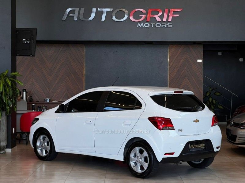 CHEVROLET ONIX 1.4 MPFI LT 8V 2018/2019 AUTOGRIF MOTORS CAMPO BOM / Carros no Vale