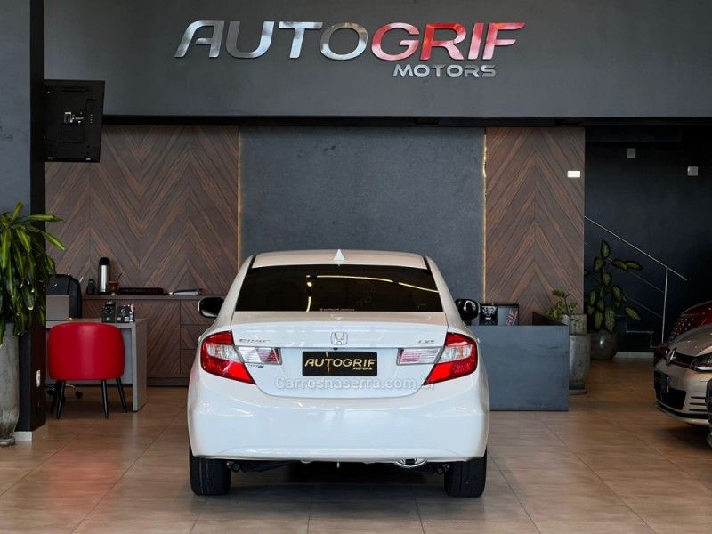 HONDA CIVIC 1.8 LXS 16V 2014/2014 AUTOGRIF MOTORS CAMPO BOM / Carros no Vale