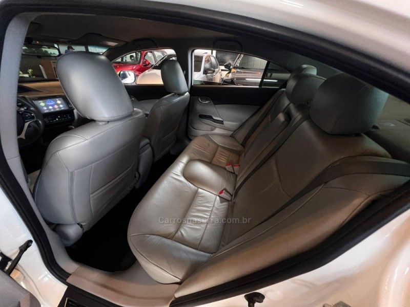 HONDA CIVIC 1.8 LXS 16V 2014/2014 AUTOGRIF MOTORS CAMPO BOM / Carros no Vale