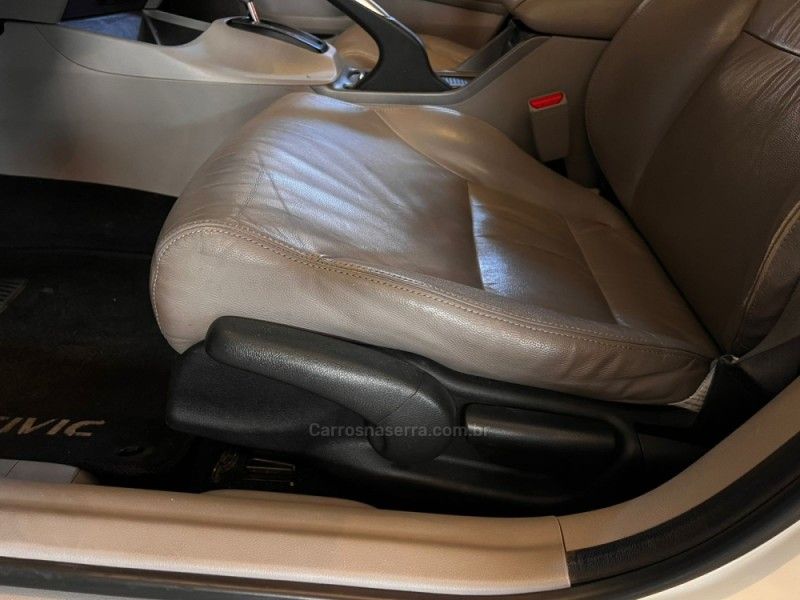 HONDA CIVIC 2.0 EXR 16V 2015/2016 AUTOGRIF MOTORS CAMPO BOM / Carros no Vale HONDA CIVIC 2.0 EXR 16V 2015/2016 AUTOGRIF MOTORS CAMPO BOM / Carros no Vale