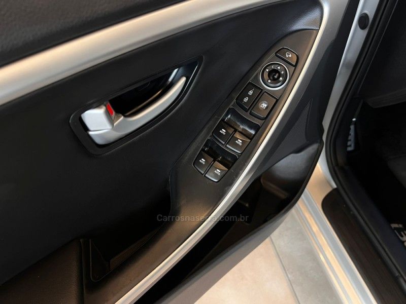 HYUNDAI I30 1.8 MPI 16V 2015/2016 AUTOGRIF MOTORS CAMPO BOM / Carros no Vale