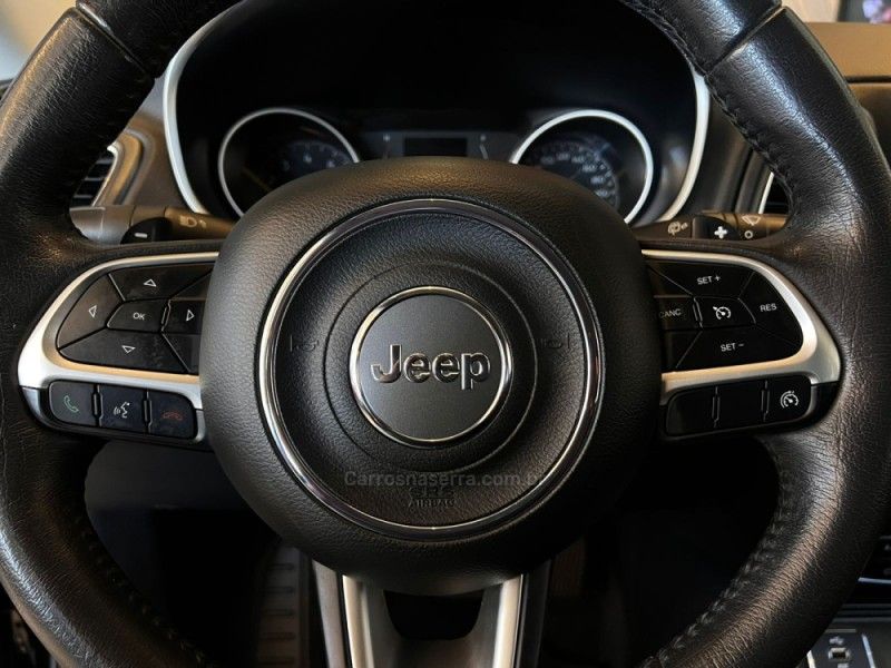 JEEP COMPASS 2.0 16V LONGITUDE 2017/2017 AUTOGRIF MOTORS CAMPO BOM / Carros no Vale