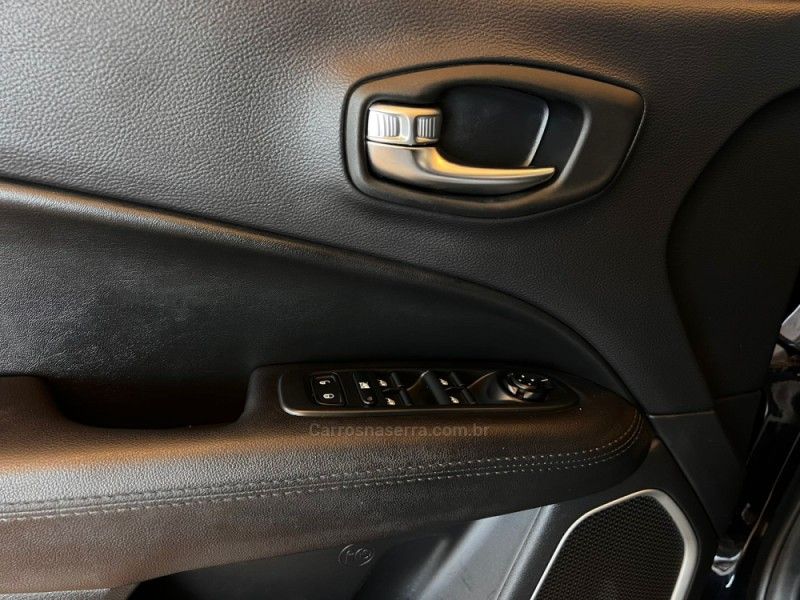 JEEP COMPASS 2.0 16V LONGITUDE 2017/2017 AUTOGRIF MOTORS CAMPO BOM / Carros no Vale