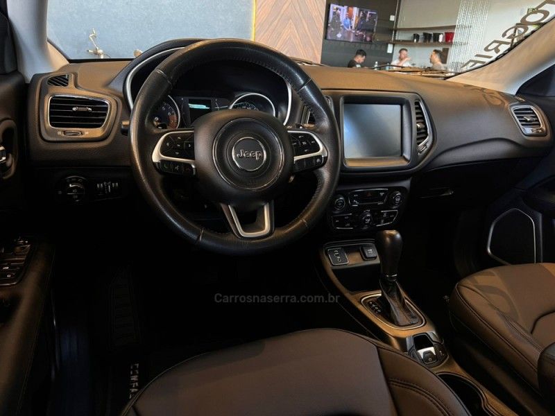 JEEP COMPASS 2.0 16V LONGITUDE 2017/2017 AUTOGRIF MOTORS CAMPO BOM / Carros no Vale