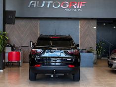 JEEP COMPASS 2.0 16V LONGITUDE 2017/2017 AUTOGRIF MOTORS CAMPO BOM / Carros no Vale