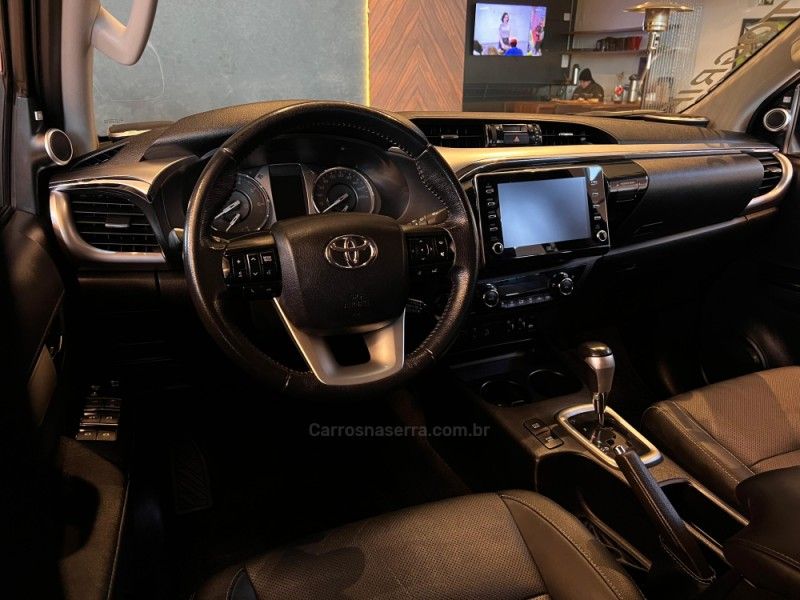 TOYOTA HILUX 2.8 SRX PLUS 4X4 CD TURBO 2021/2021 AUTOGRIF MOTORS CAMPO BOM / Carros no Vale