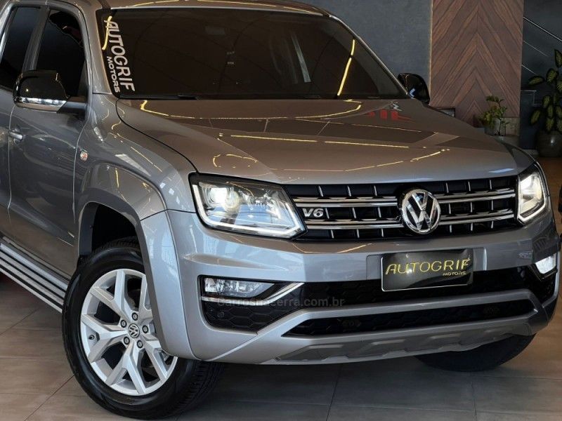 VOLKSWAGEN AMAROK 3.0 V6 TDI HIGHLINE CD 4MOTION 2022/2022 AUTOGRIF MOTORS CAMPO BOM / Carros no Vale