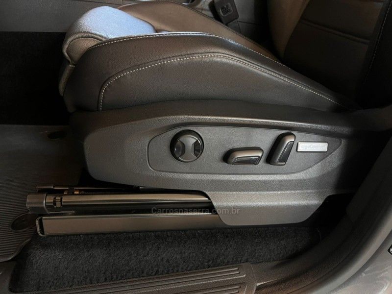 VOLKSWAGEN AMAROK 3.0 V6 TDI HIGHLINE CD 4MOTION 2022/2022 AUTOGRIF MOTORS CAMPO BOM / Carros no Vale