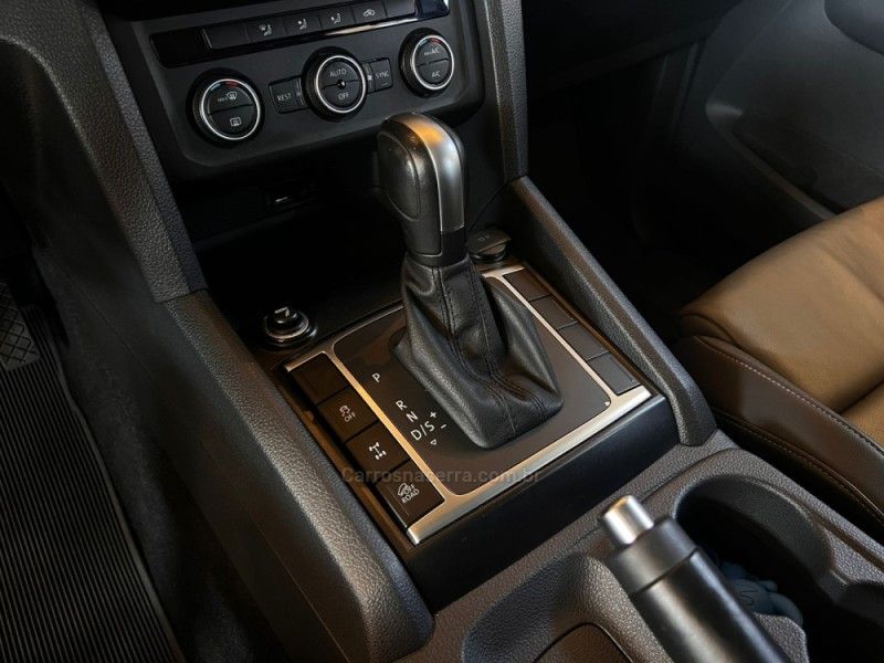 VOLKSWAGEN AMAROK 3.0 V6 TDI HIGHLINE CD 4MOTION 2022/2022 AUTOGRIF MOTORS CAMPO BOM / Carros no Vale