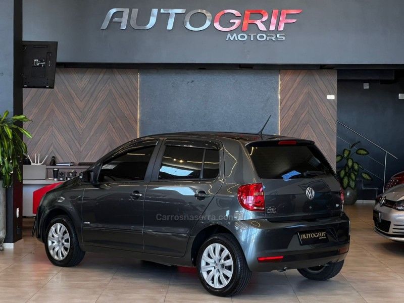 VOLKSWAGEN FOX 1.6 MI 8V 2013/2013 AUTOGRIF MOTORS CAMPO BOM / Carros no Vale