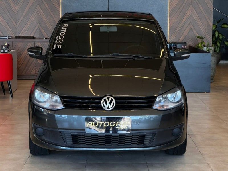 VOLKSWAGEN FOX 1.6 MI 8V 2013/2013 AUTOGRIF MOTORS CAMPO BOM / Carros no Vale