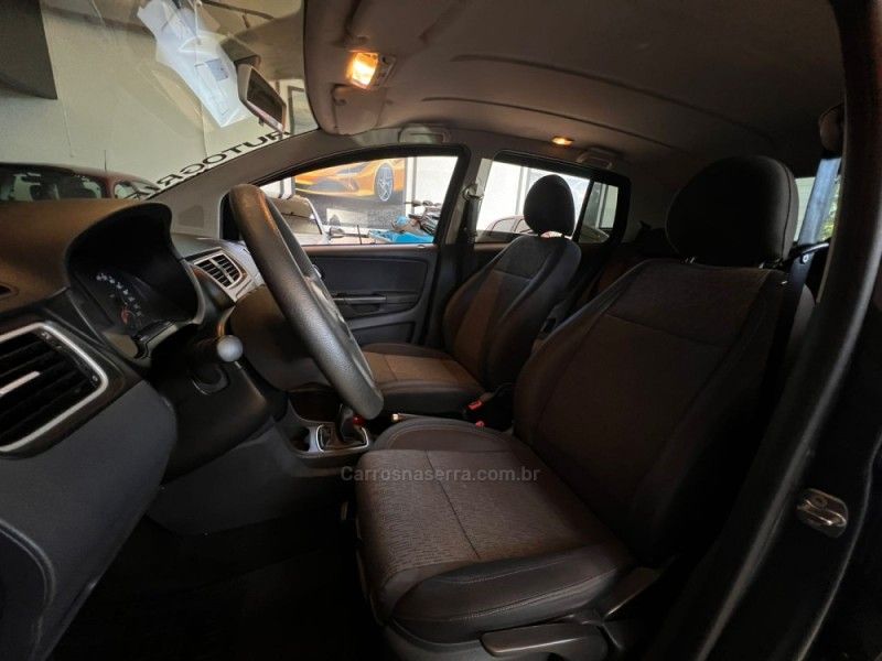 VOLKSWAGEN FOX 1.6 MI 8V 2013/2013 AUTOGRIF MOTORS CAMPO BOM / Carros no Vale