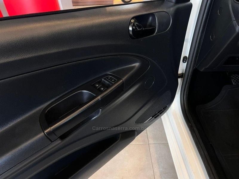 VOLKSWAGEN SAVEIRO 1.6 MSI ROBUST CS 8V 2022/2022 AUTOGRIF MOTORS CAMPO BOM / Carros no Vale VOLKSWAGEN SAVEIRO 1.6 MSI ROBUST CS 8V 2022/2022 AUTOGRIF MOTORS CAMPO BOM / Carros no Vale