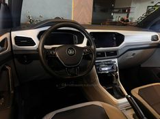 VOLKSWAGEN T-CROSS 1.4 HIGHLINE TSI 16V 2020/2020 AUTOGRIF MOTORS CAMPO BOM / Carros no Vale