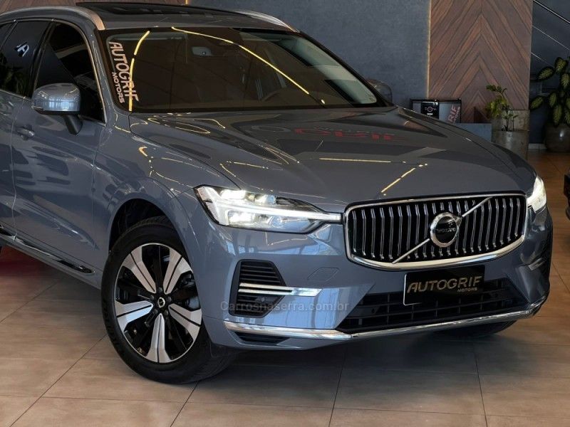 VOLVO XC60 2.0 T8 RECHARGE PLUS AWD HIBRIDO 2022/2023 AUTOGRIF MOTORS CAMPO BOM / Carros no Vale