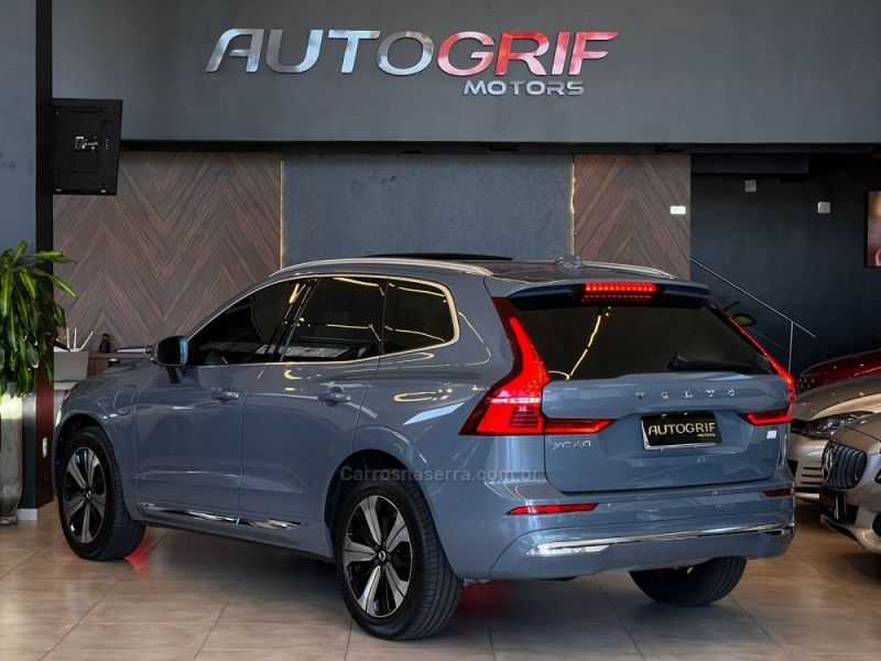 VOLVO XC60 2.0 T8 RECHARGE PLUS AWD HIBRIDO 2022/2023 AUTOGRIF MOTORS CAMPO BOM / Carros no Vale