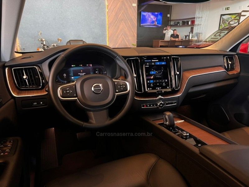 VOLVO XC60 2.0 T8 RECHARGE PLUS AWD HIBRIDO 2022/2023 AUTOGRIF MOTORS CAMPO BOM / Carros no Vale
