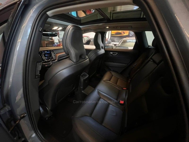 VOLVO XC60 2.0 T8 RECHARGE PLUS AWD HIBRIDO 2022/2023 AUTOGRIF MOTORS CAMPO BOM / Carros no Vale