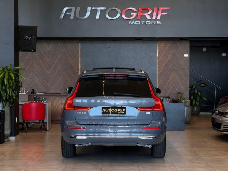 VOLVO XC60 2.0 T8 RECHARGE PLUS AWD HIBRIDO 2022/2023 AUTOGRIF MOTORS CAMPO BOM / Carros no Vale