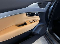 VOLVO XC90 2.0 MOMENTUM TURBO 4X4 2019/2019 AUTOGRIF MOTORS CAMPO BOM / Carros no Vale