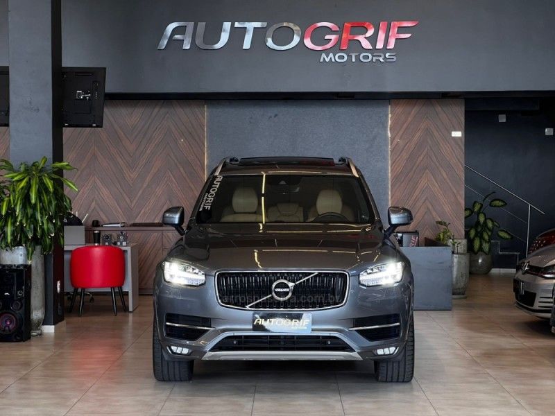 VOLVO XC90 2.0 MOMENTUM TURBO 4X4 2019/2019 AUTOGRIF MOTORS CAMPO BOM / Carros no Vale