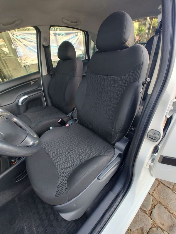 Citroen C3 GLX 1.4/ GLX Sonora 8V 2012/2012 RENNER AUTOMÓVEIS LAJEADO / Carros no Vale