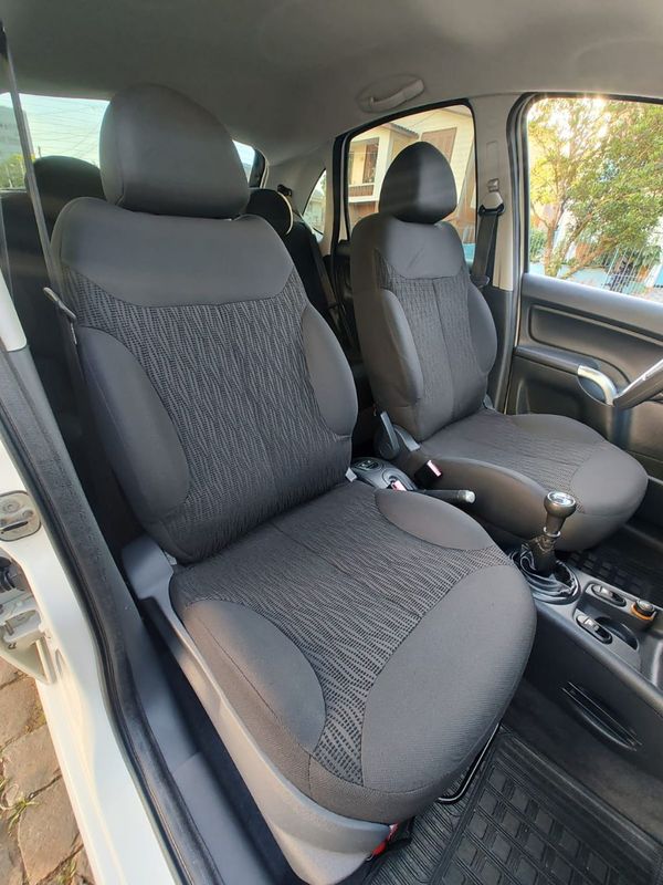 Citroen C3 GLX 1.4/ GLX Sonora 8V 2012/2012 RENNER AUTOMÓVEIS LAJEADO / Carros no Vale