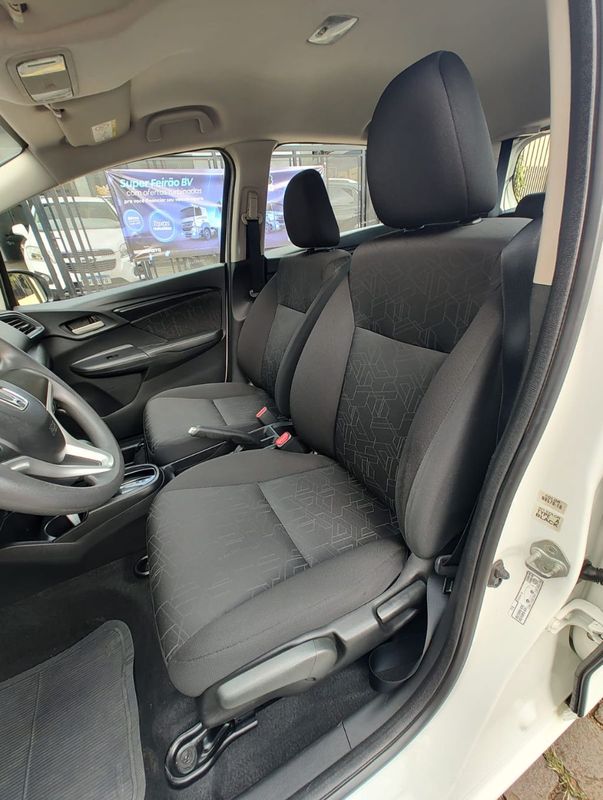 Honda Fit EX/S 1.5 /one 16V 2015/2015 RENNER AUTOMÓVEIS LAJEADO / Carros no Vale Honda Fit EX/S 1.5 /one 16V 2015/2015 RENNER AUTOMÓVEIS LAJEADO / Carros no Vale