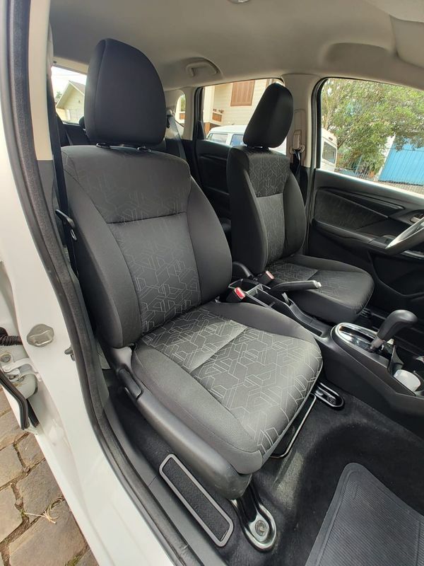 Honda Fit EX/S 1.5 /one 16V 2015/2015 RENNER AUTOMÓVEIS LAJEADO / Carros no Vale Honda Fit EX/S 1.5 /one 16V 2015/2015 RENNER AUTOMÓVEIS LAJEADO / Carros no Vale