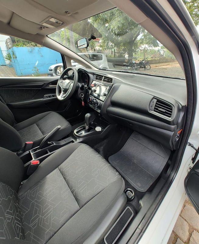 Honda Fit EX/S 1.5 /one 16V 2015/2015 RENNER AUTOMÓVEIS LAJEADO / Carros no Vale Honda Fit EX/S 1.5 /one 16V 2015/2015 RENNER AUTOMÓVEIS LAJEADO / Carros no Vale