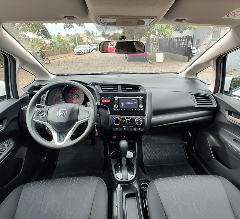 Honda Fit EX/S 1.5 /one 16V 2015/2015 RENNER AUTOMÓVEIS LAJEADO / Carros no Vale Honda Fit EX/S 1.5 /one 16V 2015/2015 RENNER AUTOMÓVEIS LAJEADO / Carros no Vale