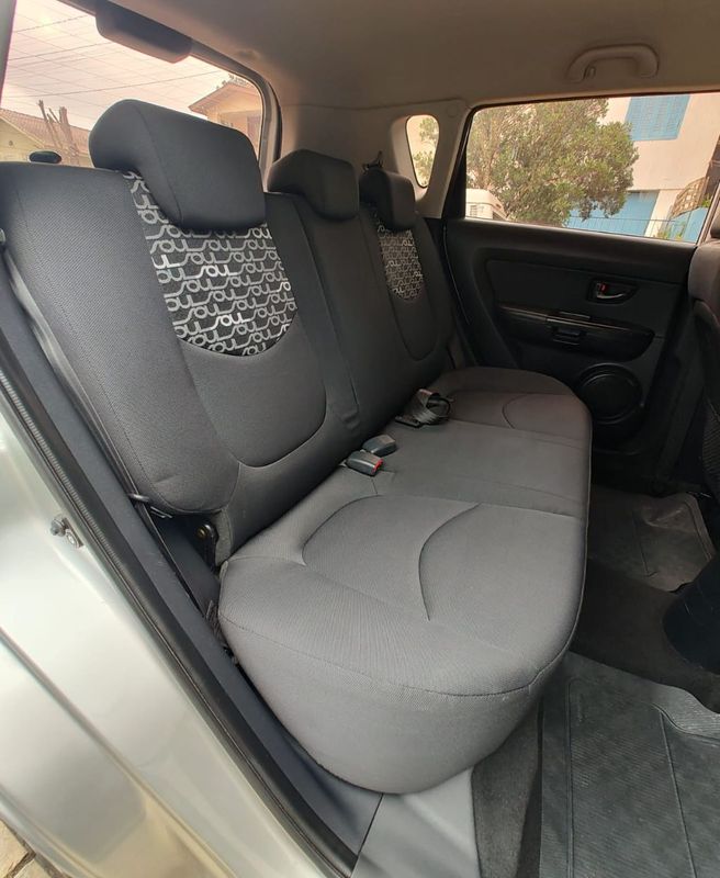 KIA SOUL 1.6/ 16V Mec. 2010/2011 RENNER AUTOMÓVEIS LAJEADO / Carros no Vale KIA SOUL 1.6/ 16V Mec. 2010/2011 RENNER AUTOMÓVEIS LAJEADO / Carros no Vale
