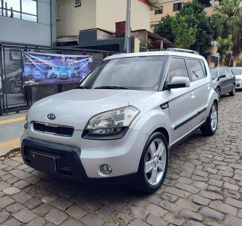 KIA SOUL 1.6/ 16V Mec. 2010/2011 RENNER AUTOMÓVEIS LAJEADO / Carros no Vale KIA SOUL 1.6/ 16V Mec. 2010/2011 RENNER AUTOMÓVEIS LAJEADO / Carros no Vale