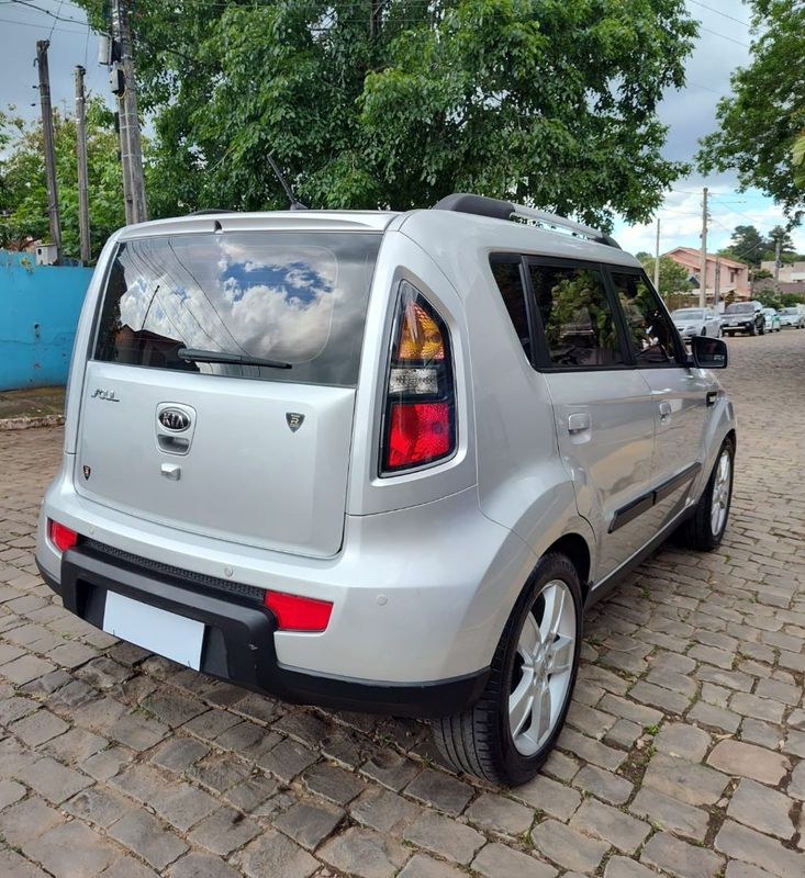 KIA SOUL 1.6/ 16V Mec. 2010/2011 RENNER AUTOMÓVEIS LAJEADO / Carros no Vale KIA SOUL 1.6/ 16V Mec. 2010/2011 RENNER AUTOMÓVEIS LAJEADO / Carros no Vale