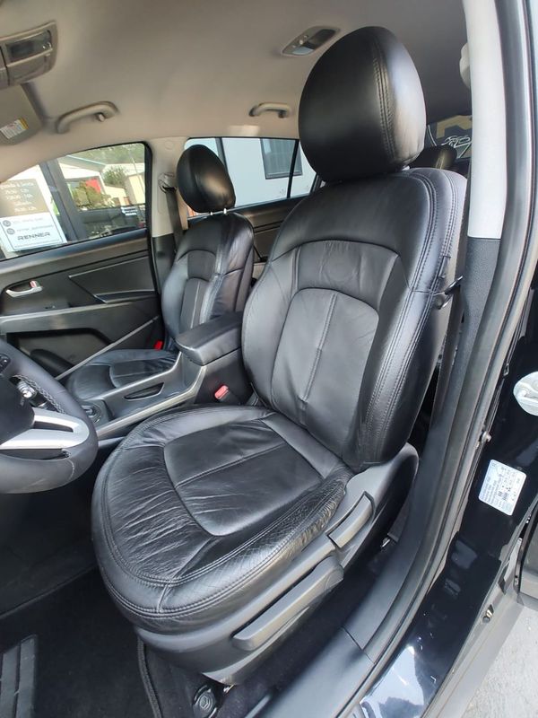 KIA Sportage LX 2.0 16V/ 16V 2011/2011 RENNER AUTOMÓVEIS LAJEADO / Carros no Vale