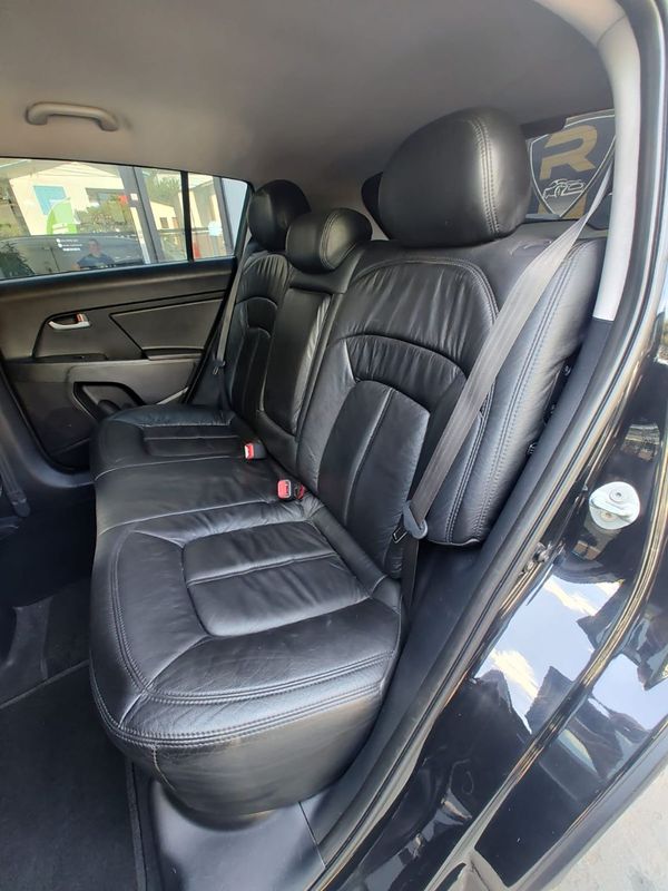 KIA Sportage LX 2.0 16V/ 16V 2011/2011 RENNER AUTOMÓVEIS LAJEADO / Carros no Vale