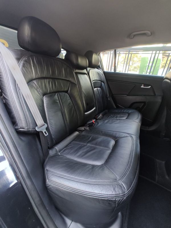 KIA Sportage LX 2.0 16V/ 16V 2011/2011 RENNER AUTOMÓVEIS LAJEADO / Carros no Vale