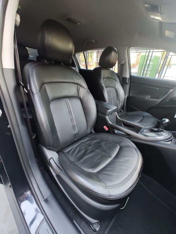 KIA Sportage LX 2.0 16V/ 16V 2011/2011 RENNER AUTOMÓVEIS LAJEADO / Carros no Vale