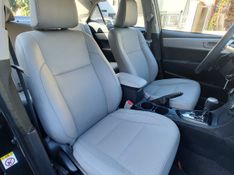 Toyota Corolla XEi 2.0 16V 2016/2016 RENNER AUTOMÓVEIS LAJEADO / Carros no Vale