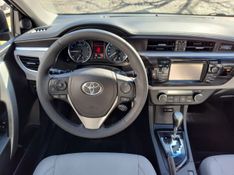Toyota Corolla XEi 2.0 16V 2016/2016 RENNER AUTOMÓVEIS LAJEADO / Carros no Vale