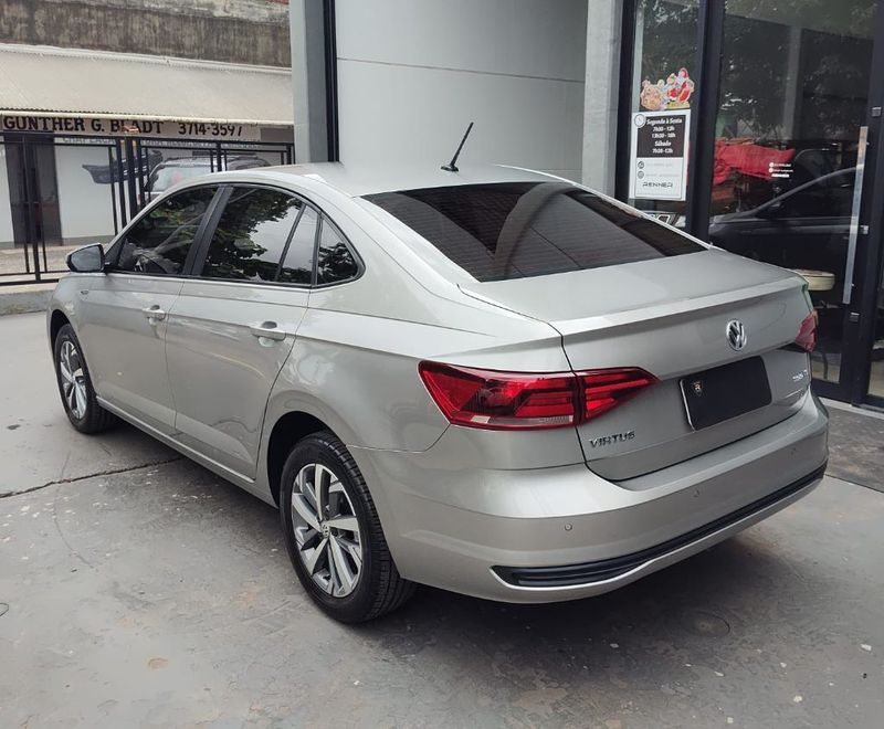VOLKSWAGEN VIRTUS Comfort 200 TSI 1.0 12V 2020/2020 RENNER AUTOMÓVEIS LAJEADO / Carros no Vale