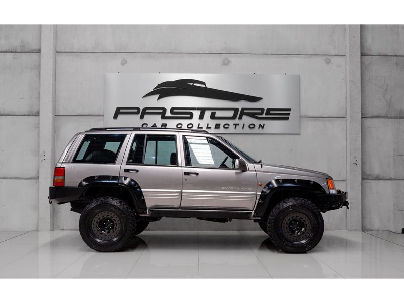 JEEP GRAND CHEROKEE 5.9 LIMITED LX 4X4 V8 16V 1998/1998 PASTORE CAR COLLECTION BENTO GONÇALVES / Carros no Vale JEEP GRAND CHEROKEE 5.9 LIMITED LX 4X4 V8 16V 1998/1998 PASTORE CAR COLLECTION BENTO GONÇALVES / Carros no Vale