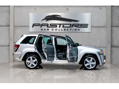 JEEP GRAND CHEROKEE 6.1 SRT HEMI 4X4 V8 16V 2006/2006 PASTORE CAR COLLECTION BENTO GONÇALVES / Carros no Vale