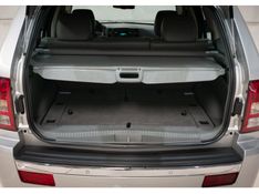 JEEP GRAND CHEROKEE 6.1 SRT HEMI 4X4 V8 16V 2006/2006 PASTORE CAR COLLECTION BENTO GONÇALVES / Carros no Vale