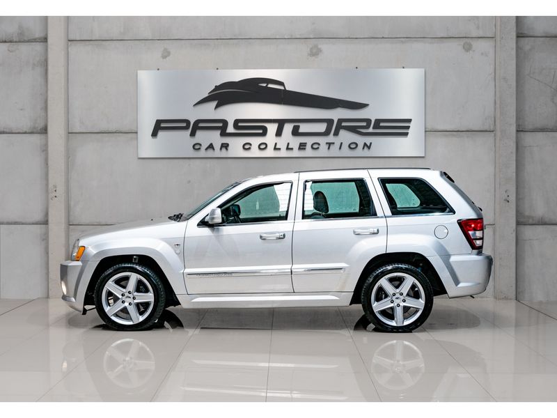 JEEP GRAND CHEROKEE 6.1 SRT HEMI 4X4 V8 16V 2006/2006 PASTORE CAR COLLECTION BENTO GONÇALVES / Carros no Vale JEEP GRAND CHEROKEE 6.1 SRT HEMI 4X4 V8 16V 2006/2006 PASTORE CAR COLLECTION BENTO GONÇALVES / Carros no Vale