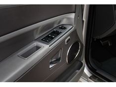 JEEP GRAND CHEROKEE 6.1 SRT HEMI 4X4 V8 16V 2006/2006 PASTORE CAR COLLECTION BENTO GONÇALVES / Carros no Vale