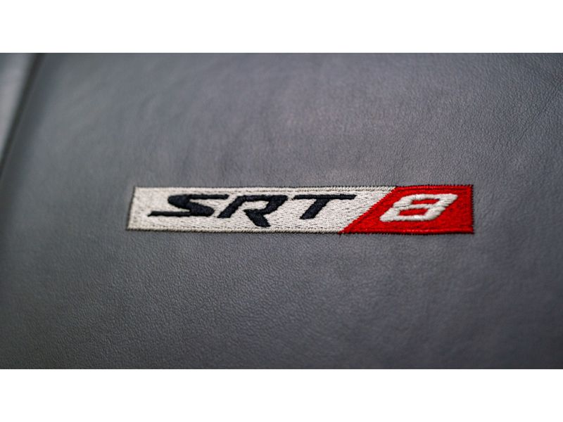 JEEP GRAND CHEROKEE 6.1 SRT HEMI 4X4 V8 16V 2006/2006 PASTORE CAR COLLECTION BENTO GONÇALVES / Carros no Vale JEEP GRAND CHEROKEE 6.1 SRT HEMI 4X4 V8 16V 2006/2006 PASTORE CAR COLLECTION BENTO GONÇALVES / Carros no Vale